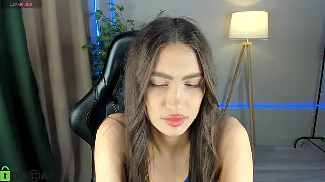 Adele Lanea online show from 03-06-26, 08:09