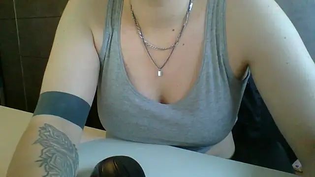 Geileboef28 online show from 03-04-26, 06:54