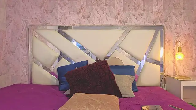 salo love online show from 03-18-26, 12:51