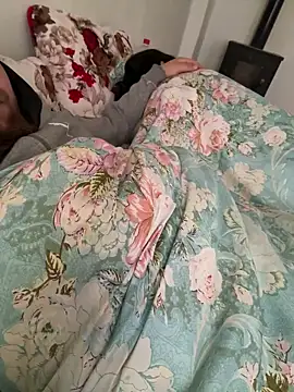 Snapshot of PerfectCoupleXxx chatting on 02-20-26, 09:33 PerfectCoupleXxx online show from 02-20-26, 09:33