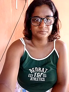 Snapshot of indianstrawberrylips4u chatting on 02-28-26, 06:46 indianstrawberrylips4u online show from 02-28-26, 06:46