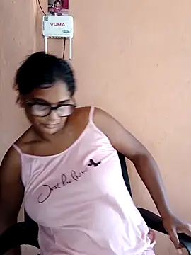 indianstrawberrylips4u online show from 03-27-26, 09:32