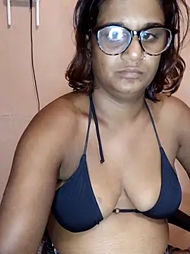 indianstrawberrylips4u online show from 03-31-26, 06:43