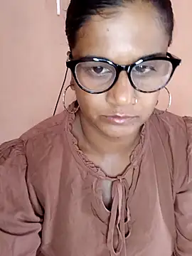 indianstrawberrylips4u online show from 03-24-26, 06:46