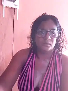 Snapshot of indianstrawberrylips4u chatting on 02-25-26, 06:24 indianstrawberrylips4u online show from 02-25-26, 06:24