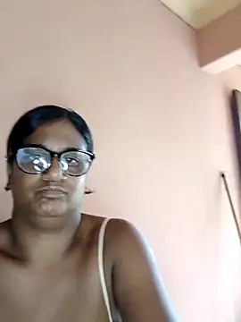 Snapshot of indianstrawberrylips4u chatting on 02-22-26, 03:13 indianstrawberrylips4u online show from 02-22-26, 03:13