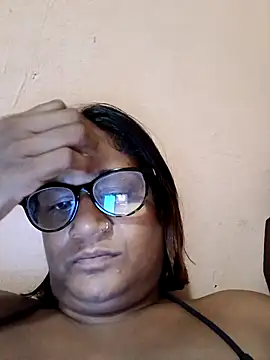 indianstrawberrylips4u online show from 03-04-26, 05:31