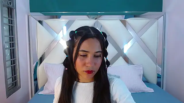 Kate Hewson online show from 02-25-26, 12:38