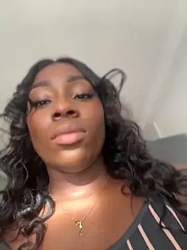 ZarahFerreira online show from 04-12-26, 10:02