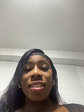 Snapshot of ZarahFerreira chatting on 02-25-26, 10:31 ZarahFerreira online show from 02-25-26, 10:31