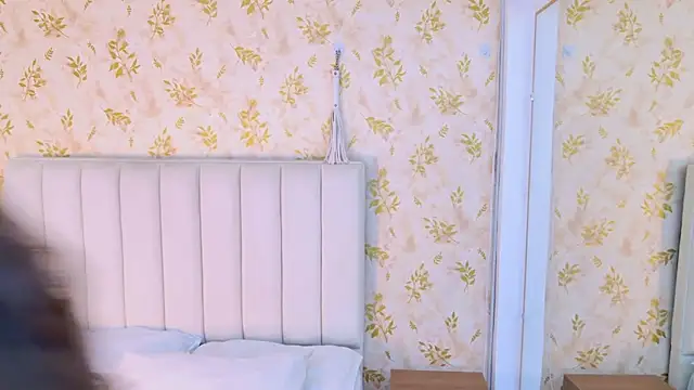 Snapshot of Alicie_Wonders chatting on 02-24-26, 03:18 Alicie Wonders online show from 02-24-26, 03:18