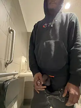 jkdasnk99 online show from 04-05-26, 08:21