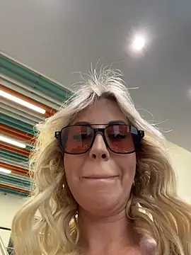 LisaMurr online show from 07-17-26, 10:56