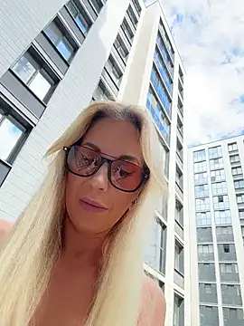LisaMurr online show from 06-26-26, 10:32