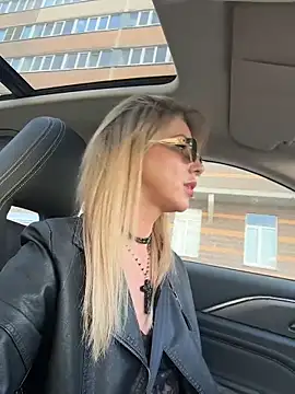 LisaMurr online show from 03-27-26, 01:45