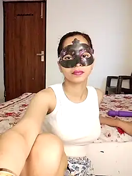 Snapshot of cute_girl_29 chatting on 05-05-26, 09:23 cute girl 29 online show from 05-05-26, 09:23