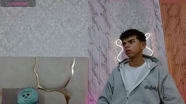 keahi tay online show from 03-09-26, 11:58