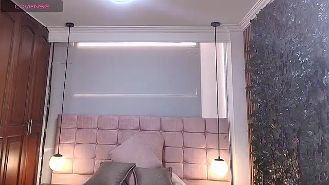 MoriahStorm online show from 06-16-26, 12:38