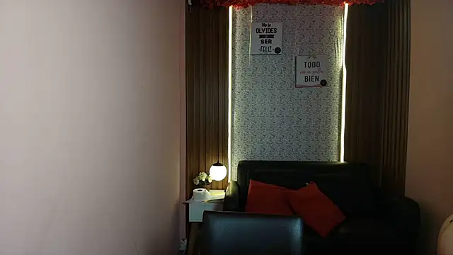 MoriahStorm online show from 07-10-26, 01:00