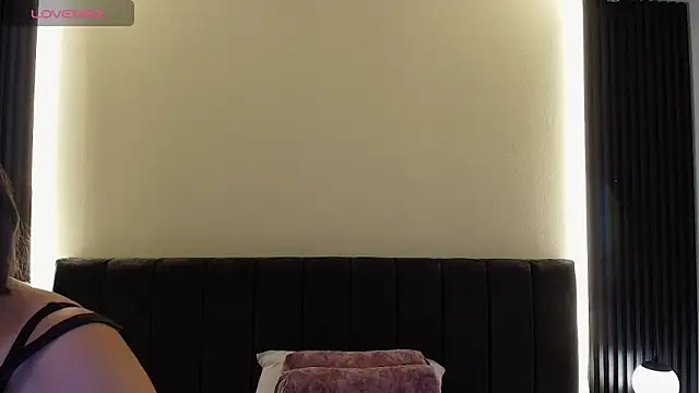 MoriahStorm online show from 04-21-26, 12:34