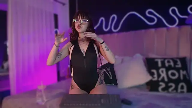 alixx von d online show from 04-15-26, 11:49