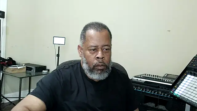 Cleozevo1961 online show from 04-08-26, 04:08