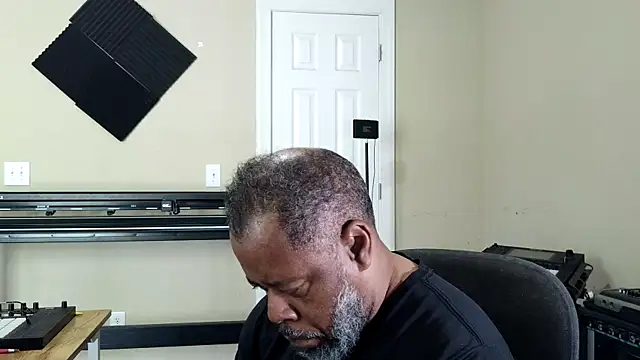 Cleozevo1961 online show from 04-07-26, 05:04