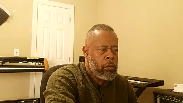 Cleozevo1961 online show from 03-11-26, 09:20