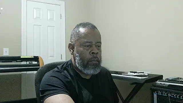 Cleozevo1961 online show from 03-23-26, 04:23