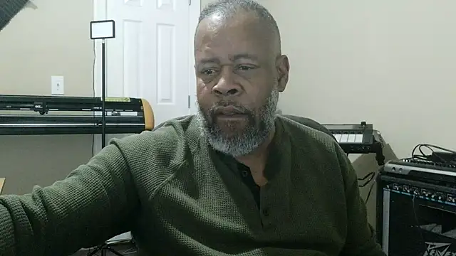 Cleozevo1961 online show from 03-12-26, 04:55