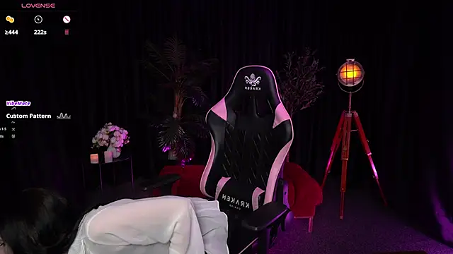 Wild Alice me online show from 03-12-26, 04:22