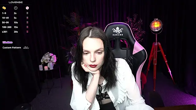 Wild Alice me online show from 03-25-26, 04:06