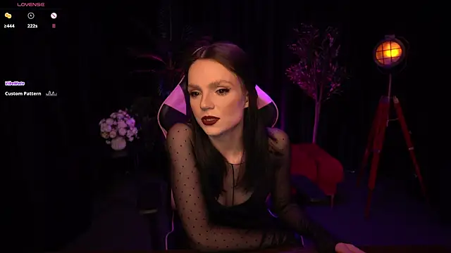 Snapshot of Wild_Alice_me chatting on 06-07-26, 03:28 Wild Alice me online show from 06-07-26, 03:28