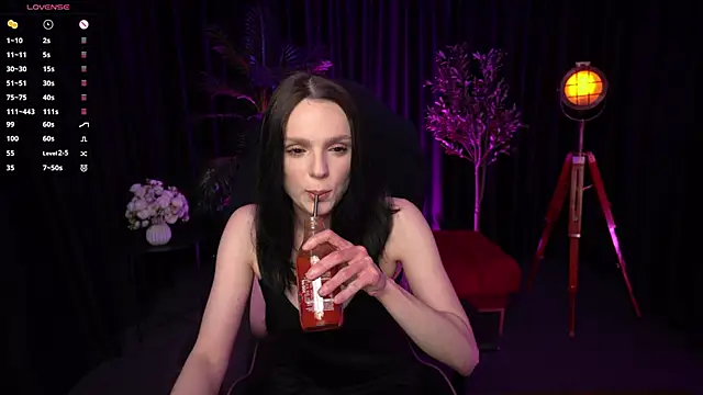Snapshot of Wild_Alice_me chatting on 04-22-26, 03:08 Wild Alice me online show from 04-22-26, 03:08