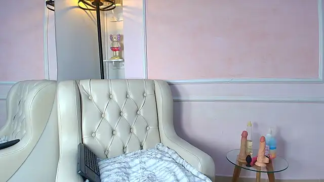 Snapshot of AmyKiss_ chatting on 04-29-26, 12:53 AmyKiss online show from 04-29-26, 12:53