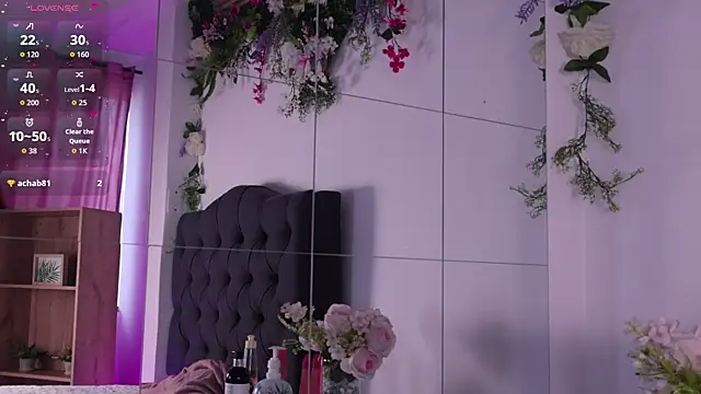 Snapshot of AmyKiss_ chatting on 05-18-26, 01:05 AmyKiss online show from 05-18-26, 01:05