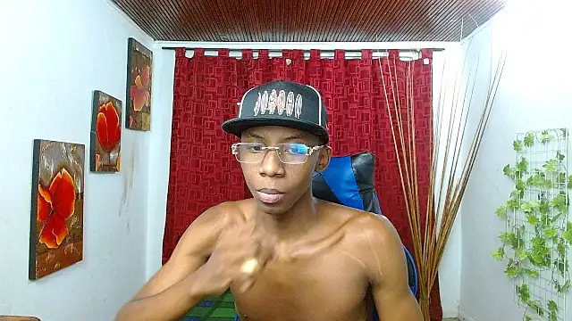 milo018 online show from 04-21-26, 08:21