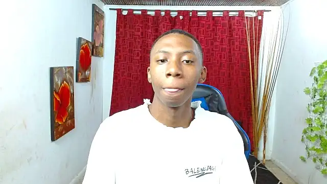 milo018 online show from 06-10-26, 07:48