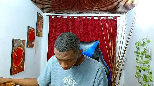 milo018 online show from 05-15-26, 02:48