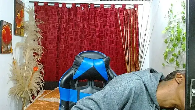 milo018 online show from 03-17-26, 08:28