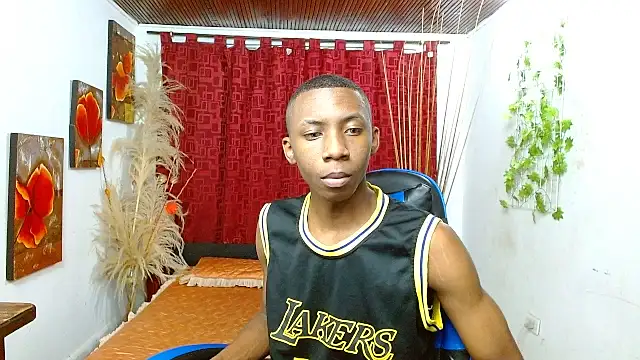 milo018 online show from 03-18-26, 08:43