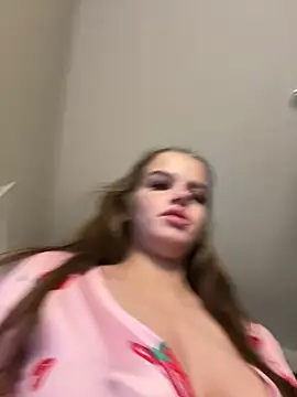 Snapshot of clarabarness15 chatting on 02-28-26, 05:40 clarabarness15 online show from 02-28-26, 05:40