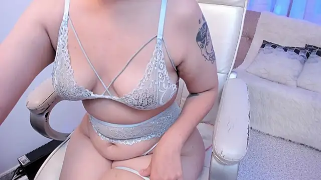 Snapshot of Chloe_Noire chatting on 03-31-26, 11:34 Chloe Noire online show from 03-31-26, 11:34