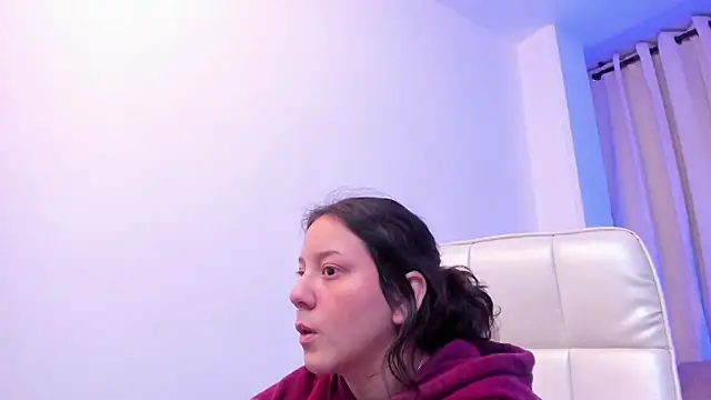 Snapshot of Chloe_Noire chatting on 04-12-26, 12:08 Chloe Noire online show from 04-12-26, 12:08
