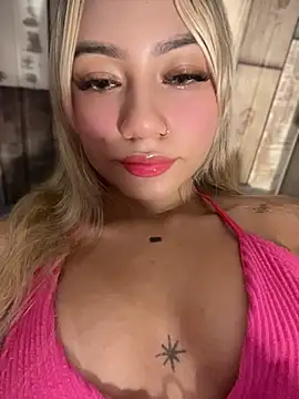 Snapshot of Dulce_Sofi_ chatting on 05-31-26, 10:54 Dulce Sofi online show from 05-31-26, 10:54
