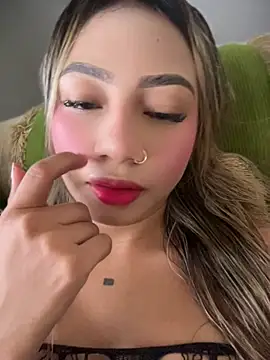 Snapshot of Dulce_Sofi_ chatting on 04-19-26, 05:14 Dulce Sofi online show from 04-19-26, 05:14