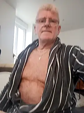 Snapshot of olivbisoumis chatting on 02-18-26, 08:11 olivbisoumis online show from 02-18-26, 08:11