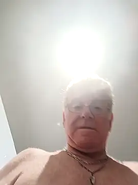 olivbisoumis online show from 04-11-26, 04:42