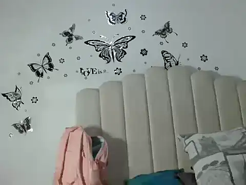 Snapshot of MaferNaughty4U chatting on 02-19-26, 12:57 MaferNaughty4U online show from 02-19-26, 12:57