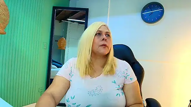 Snapshot of eva_colen50 chatting on 03-20-26, 06:31 eva colen50 online show from 03-20-26, 06:31